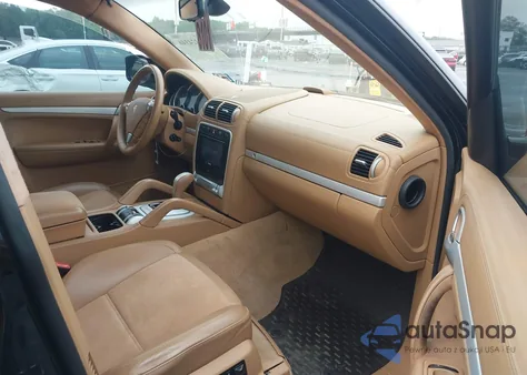 2008 Porsche Cayenne Gts z USA, uszkodzony, nr VIN WP1AD29P18LA75240